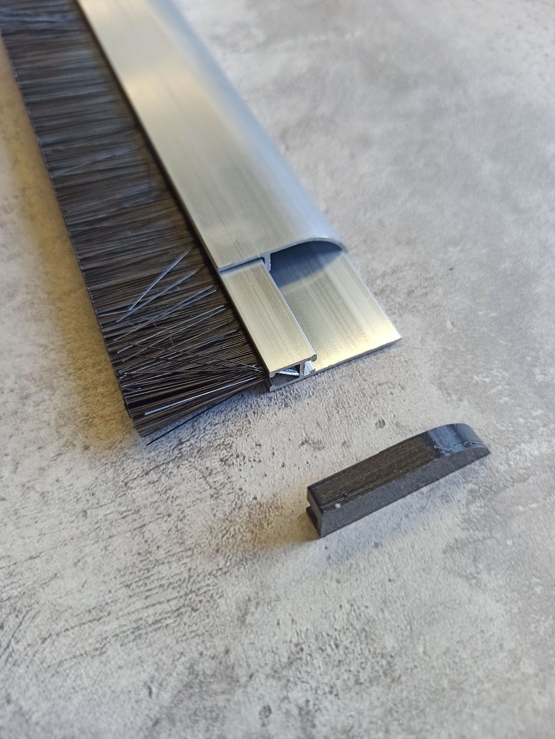 Полосовая щетка HC5